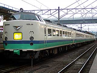 485系300番台 上沼垂色 (クハ481-352) 青森