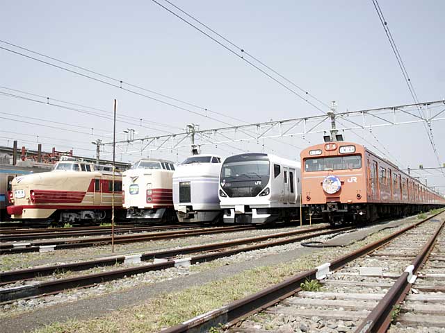 左から485系訓練車,183系,E351系,E257系,103系 (485＆183＆E351＆E257＆103系) 三鷹電車区