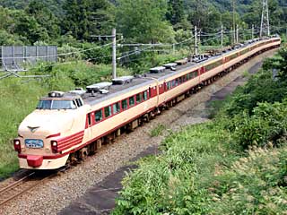 489系0番台 ボンネット車国鉄色 (クハ489-505) JR信越本線 妙高高原〜関山
