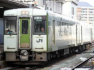 キハ111形200番台 一般色 (キハ112-210) JR信越本線 長野