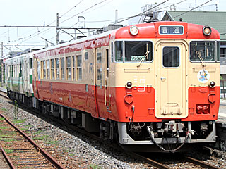 キハ40形1000番台 国鉄色 (キハ40-1007) JR東北本線 岡本