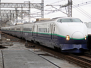 特急「たにがわ476号」 200系K43編成 リニューアル車 (221-1003) JR上越新幹線 大宮