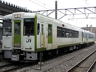 キハ111形200番台 一般色 (キハ111-204) JR八高線 高麗川