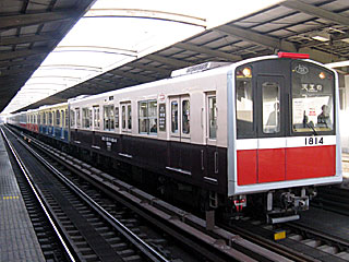 10系 復刻ラッピング車 (1814) 大阪市営地下鉄御堂筋線 西中島南方 1114F