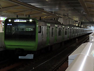 E235系0番台 山手色 (クハE234-40) JR山手線 高輪ゲートウェイ E235系東京車40編成